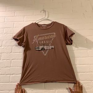 we are selling a American classic graphic tee BRAND FULL TILT